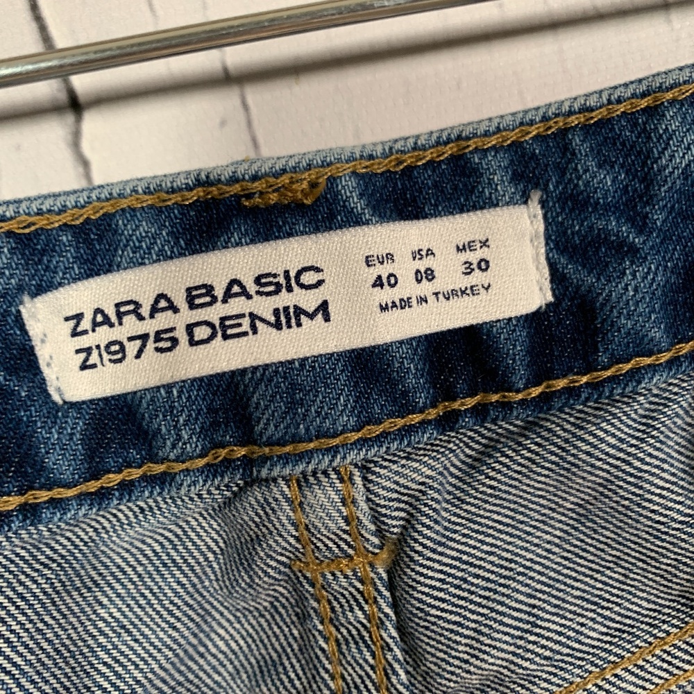 Zara Blue Medium Wash Sequins Bottom Straight Cropped Jeans Sz 8 EUC - Picture 13 of 14